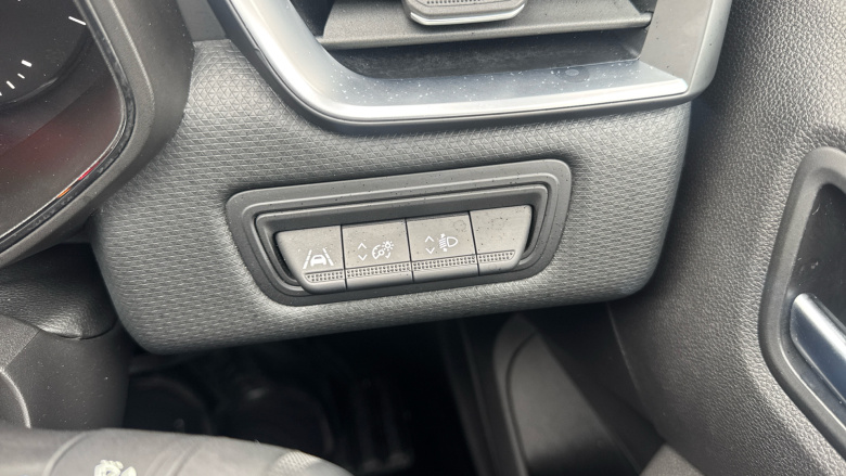 Renault Clio 1.0 TCe 90 Iconic Edition 5dr Petrol Hatchback